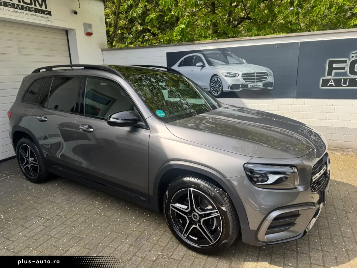 MERCEDES-BENZ GLB 200 AMG Line Pano Memory 360  AHK LED MBUX