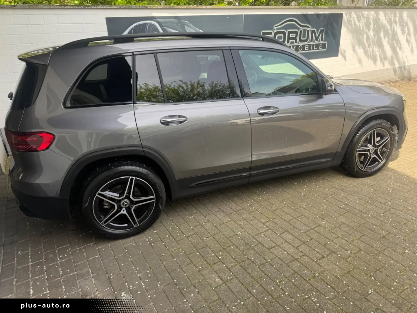 MERCEDES-BENZ GLB 200 AMG Line Pano Memory 360  AHK LED MBUX