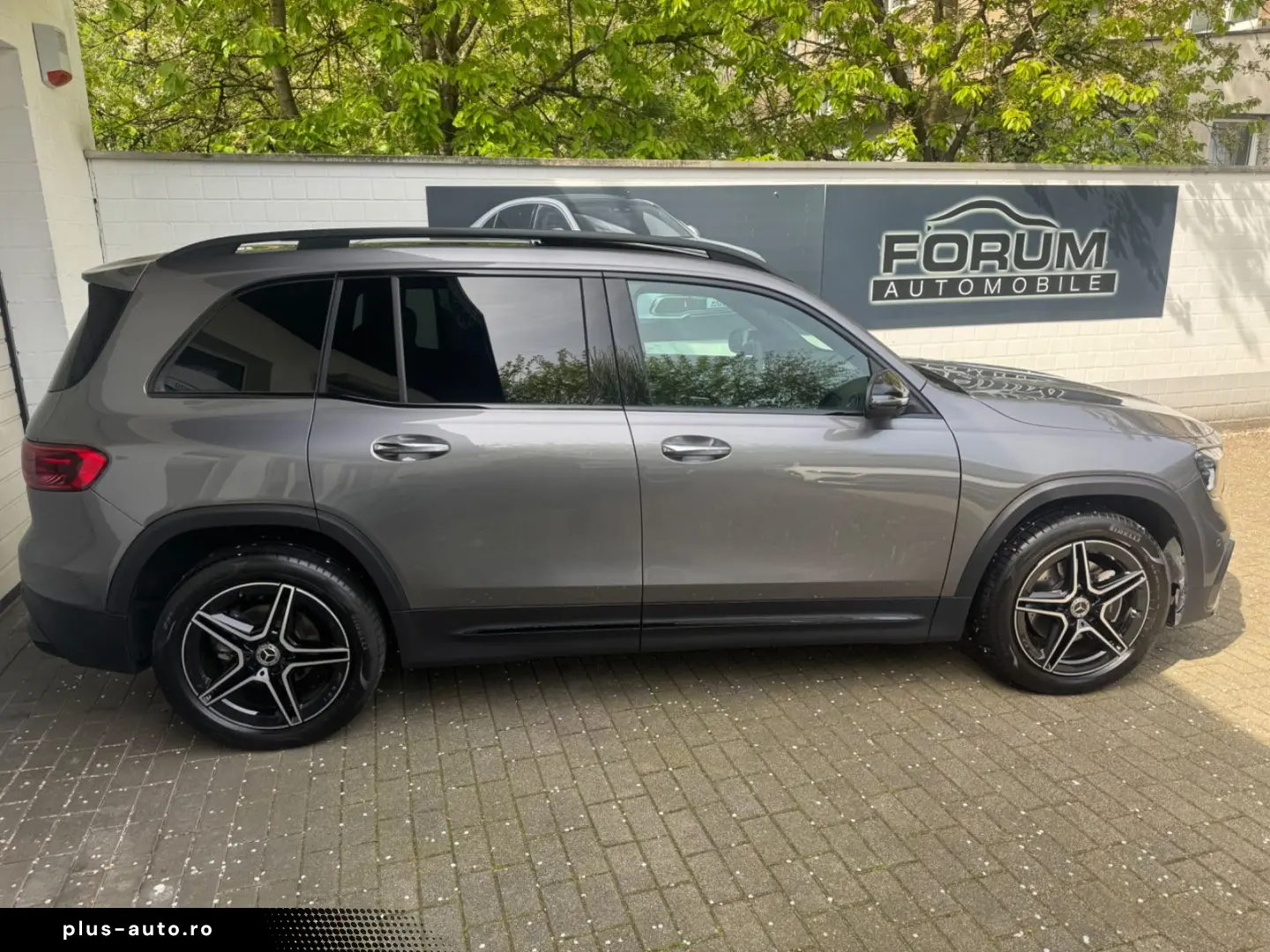 MERCEDES-BENZ GLB 200 AMG Line Pano Memory 360  AHK LED MBUX