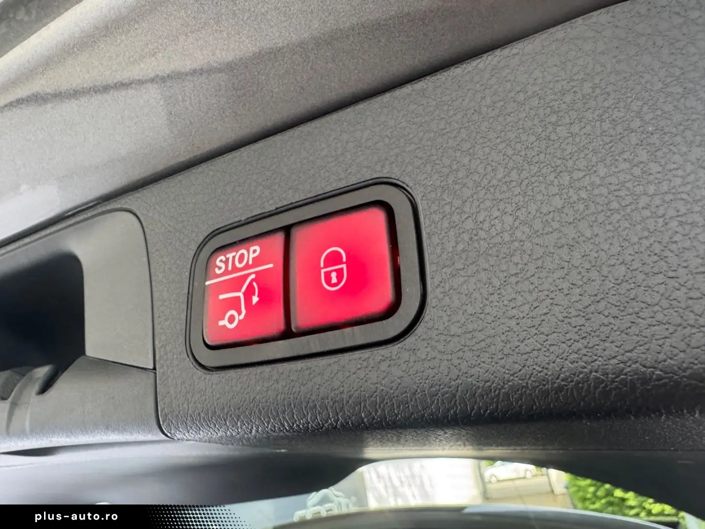 MERCEDES-BENZ GLB 200 AMG Line Pano Memory 360  AHK LED MBUX