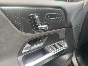 MERCEDES-BENZ GLB 200 AMG Line Pano Memory 360  AHK LED MBUX