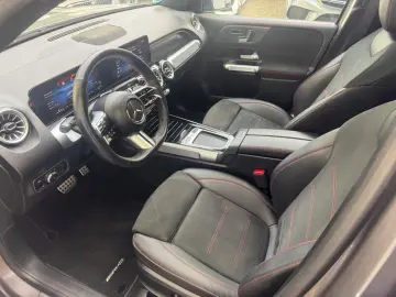 MERCEDES-BENZ GLB 200 AMG Line Pano Memory 360  AHK LED MBUX
