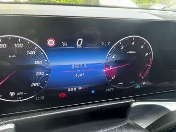 MERCEDES-BENZ GLB 200 AMG Line Pano Memory 360  AHK LED MBUX