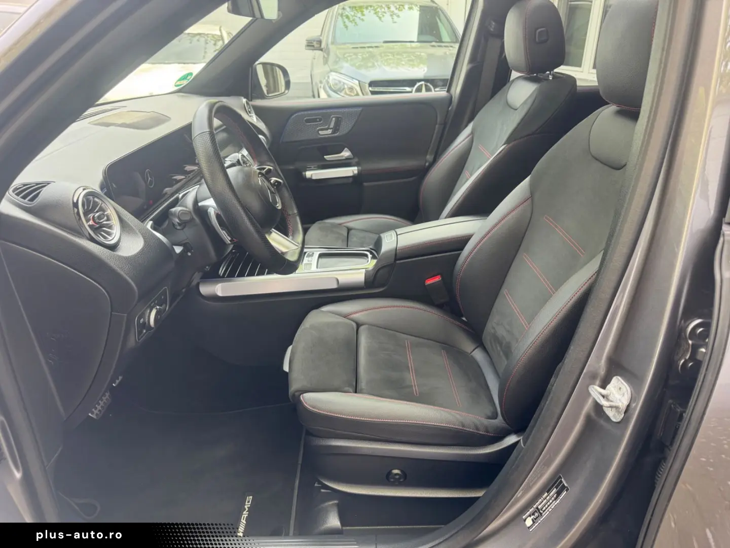 MERCEDES-BENZ GLB 200 AMG Line Pano Memory 360  AHK LED MBUX