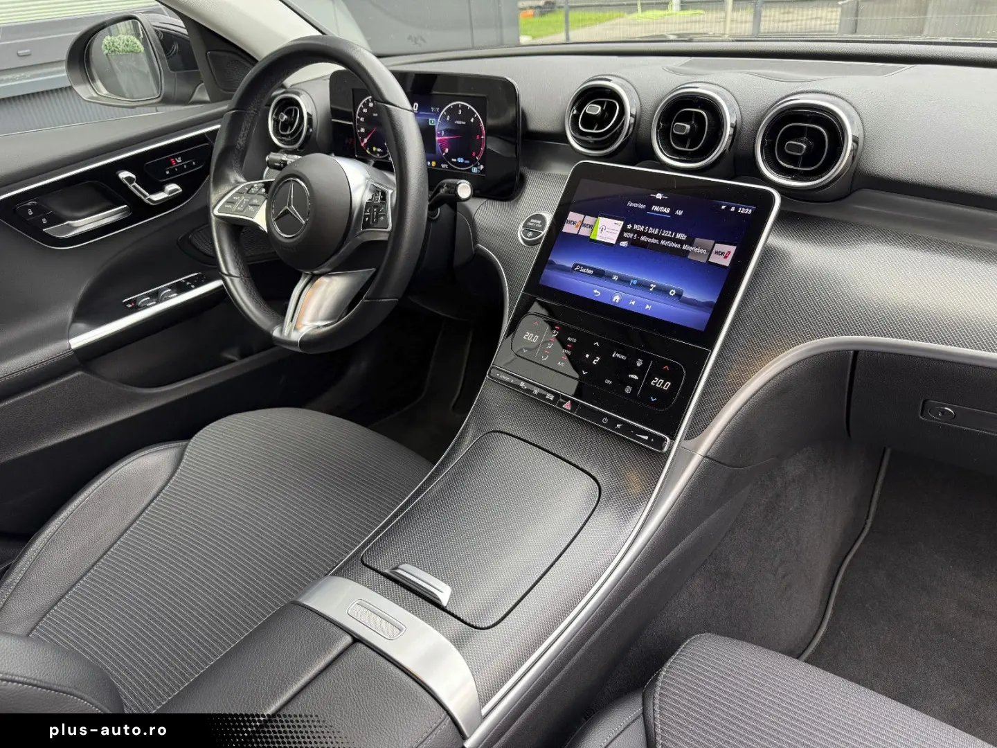 MERCEDES-BENZ C 220 d T AVANTGARDE LED KAMERA AHK.