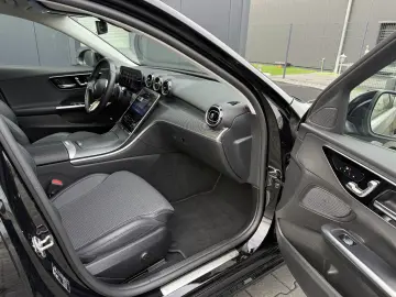 MERCEDES-BENZ C 220 d T AVANTGARDE LED KAMERA AHK.
