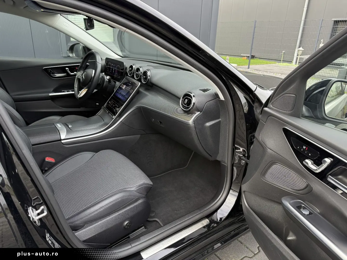 MERCEDES-BENZ C 220 d T AVANTGARDE LED KAMERA AHK.