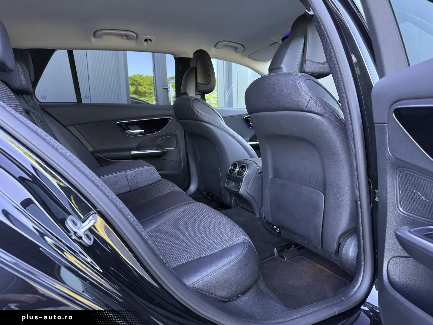MERCEDES-BENZ C 220 d T AVANTGARDE LED KAMERA AHK.
