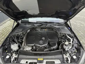 MERCEDES-BENZ C 220 d T AVANTGARDE LED KAMERA AHK.
