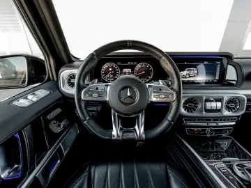 MERCEDES-BENZ G 63 AMG G Station Manufaktur V8