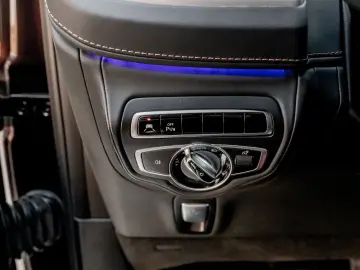 MERCEDES-BENZ G 63 AMG G Station Manufaktur V8
