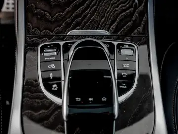 MERCEDES-BENZ G 63 AMG G Station Manufaktur V8