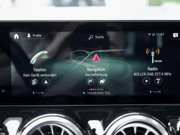 MERCEDES-BENZ EQA 250 AMG Night Panorama Memory Easy-P 360
