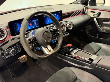 MERCEDES-BENZ CLA 45 S AMG Shooting Brake Facelift