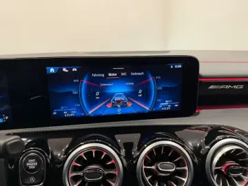 MERCEDES-BENZ CLA 45 S AMG Shooting Brake Facelift