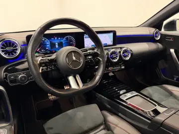 MERCEDES-BENZ CLA 250 Shooting Brake AMG-LINE PANO  360