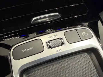 MERCEDES-BENZ CLA 250 Shooting Brake AMG-LINE PANO  360