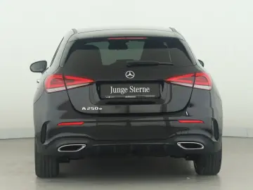 MERCEDES-BENZ A 250 e AMG-Line PTS Kamera LED Navi SpurH