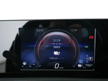 MERCEDES-BENZ A 250 e AMG-Line PTS Kamera LED Navi SpurH