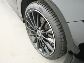 MERCEDES-BENZ A 250 e AMG-Line PTS Kamera LED Navi SpurH