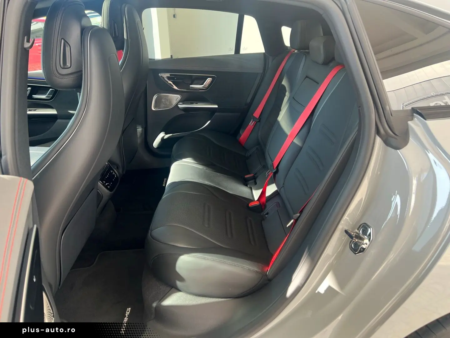 MERCEDES-BENZ EQE 43 AMG 4M Pano-Dach Distronic Memory