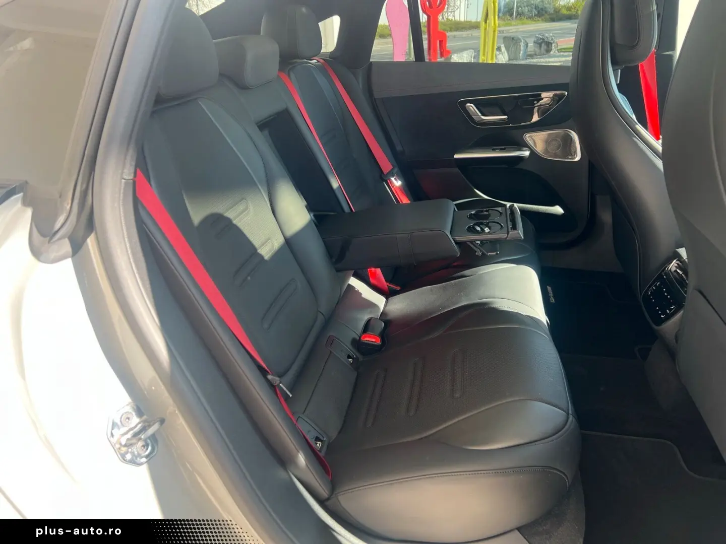 MERCEDES-BENZ EQE 43 AMG 4M Pano-Dach Distronic Memory