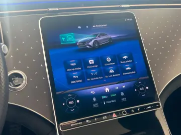 MERCEDES-BENZ EQE 43 AMG 4M Pano-Dach Distronic Memory