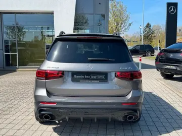 MERCEDES-BENZ GLB 35 4M Distro Pano Multibeam PerfoLenkrad