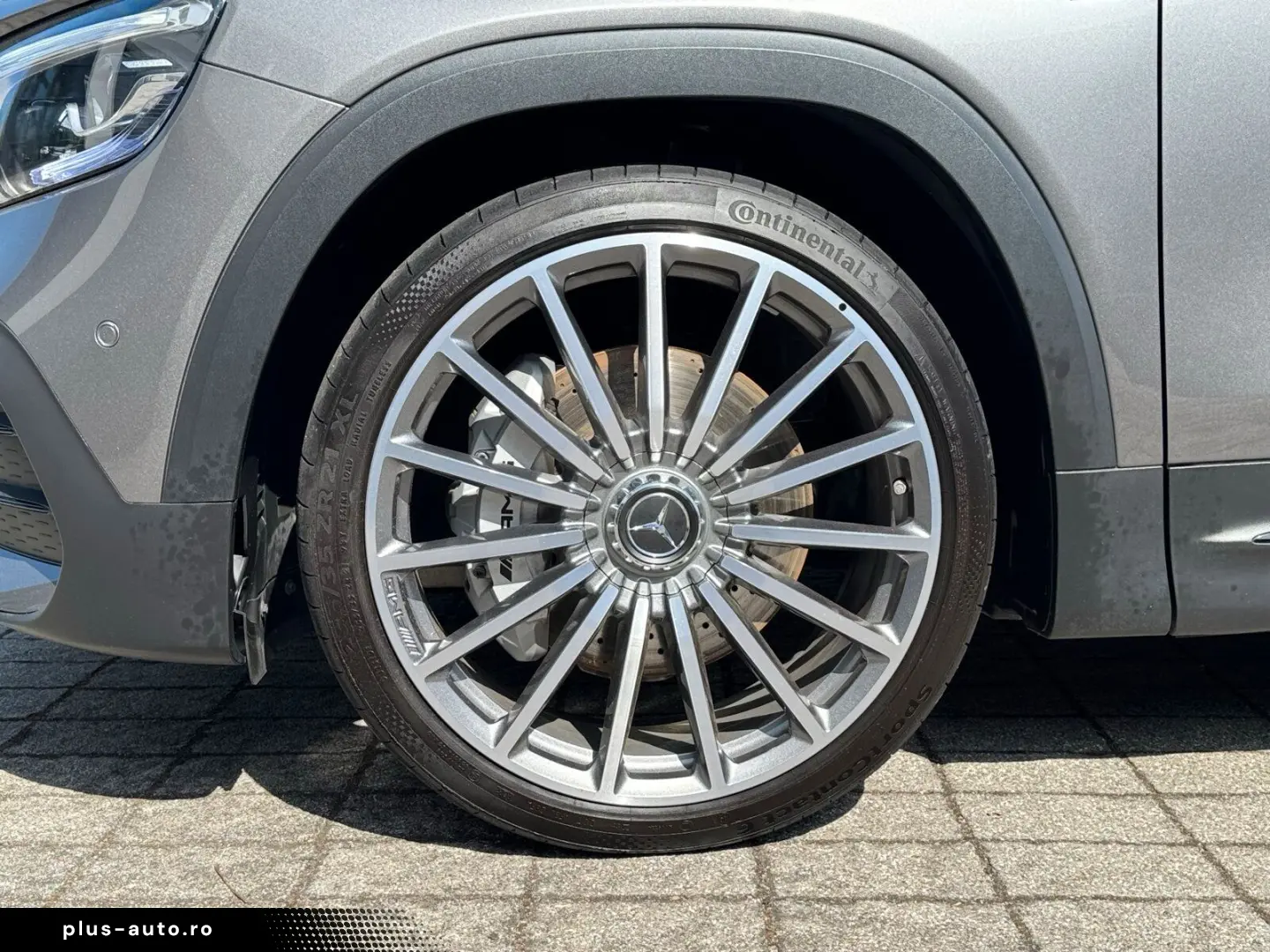 MERCEDES-BENZ GLB 35 4M Distro Pano Multibeam PerfoLenkrad