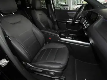 MERCEDES-BENZ EQA 250 AMG PANO DISTRO 360  KEYLESS NIGHT 20