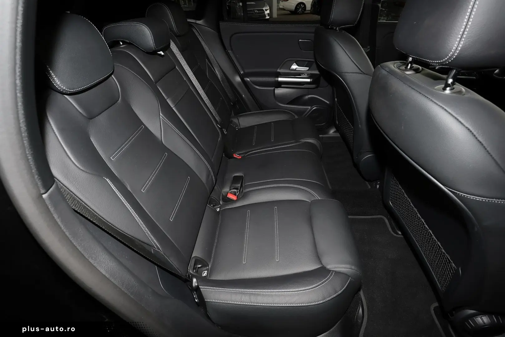 MERCEDES-BENZ EQA 250 AMG PANO DISTRO 360  KEYLESS NIGHT 20