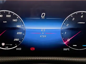 MERCEDES-BENZ A 200 AMG 360  Distronik Nightpaket Tot-Spur
