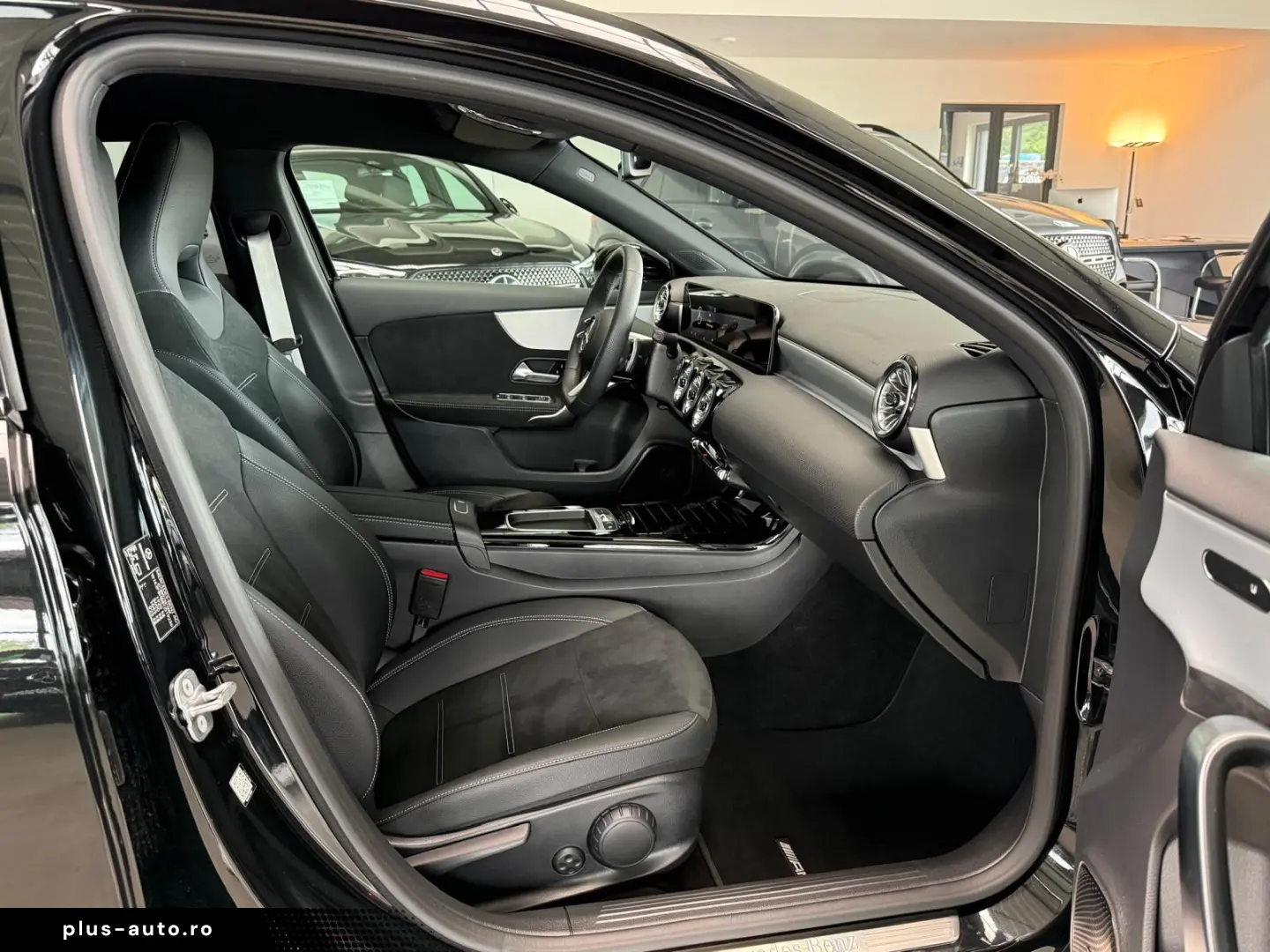 MERCEDES-BENZ A 200 AMG 360  Distronik Nightpaket Tot-Spur