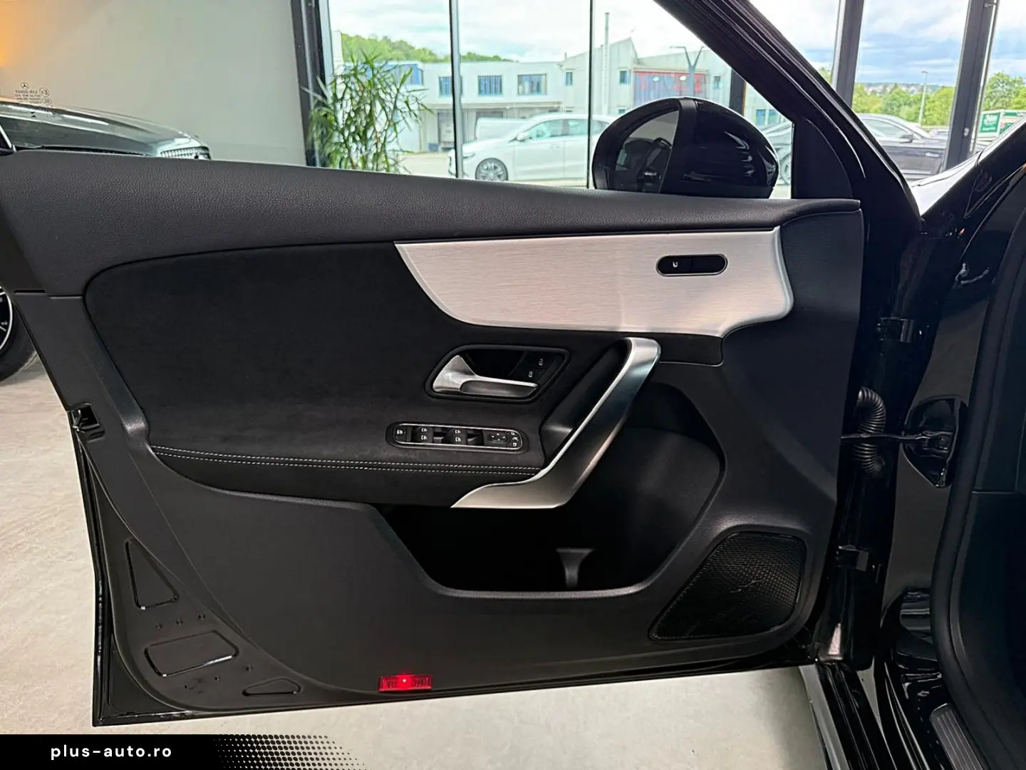MERCEDES-BENZ A 200 AMG 360  Distronik Nightpaket Tot-Spur