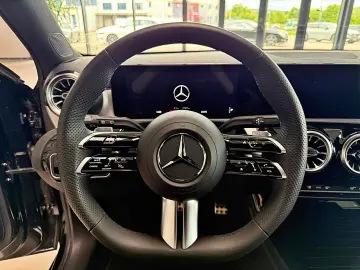 MERCEDES-BENZ A 200 AMG 360  Distronik Nightpaket Tot-Spur