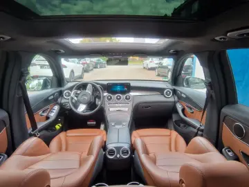 MERCEDES-BENZ GLC 300 d 4MATIC 9G-TRONIC AMG Line Pano AHK