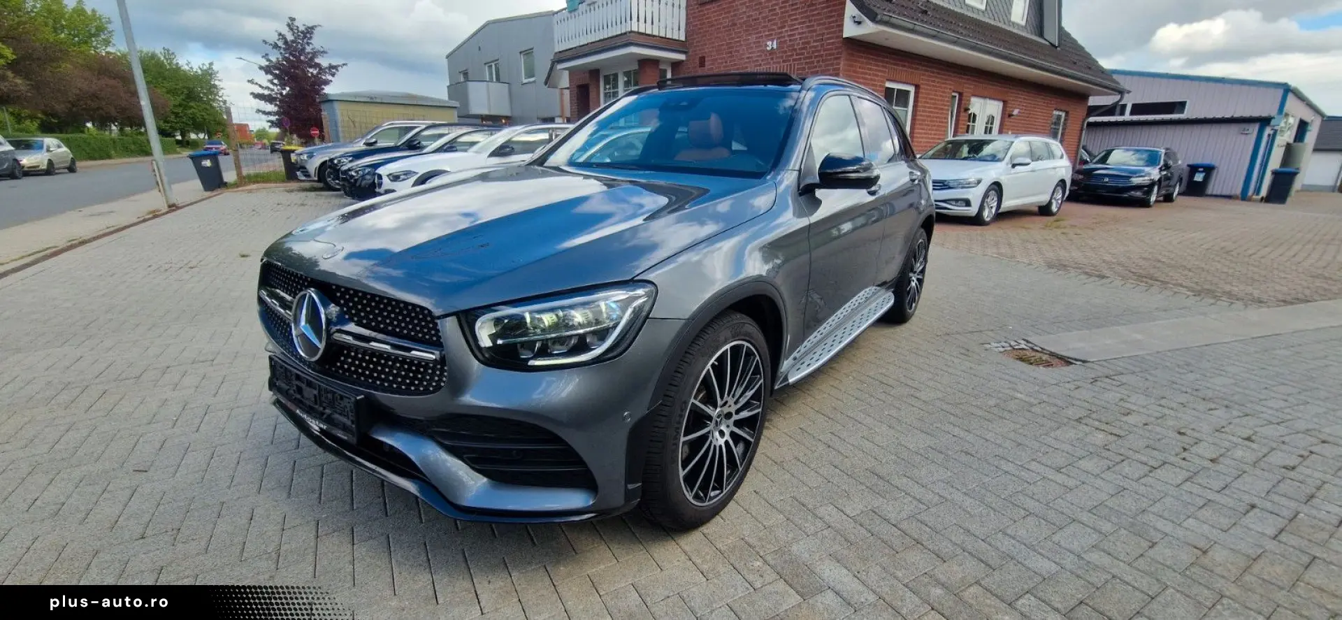 MERCEDES-BENZ GLC 300 d 4MATIC 9G-TRONIC AMG Line Pano AHK