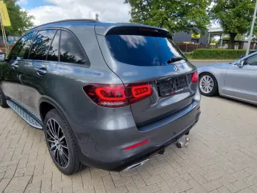 MERCEDES-BENZ GLC 300 d 4MATIC 9G-TRONIC AMG Line Pano AHK