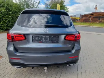 MERCEDES-BENZ GLC 300 d 4MATIC 9G-TRONIC AMG Line Pano AHK
