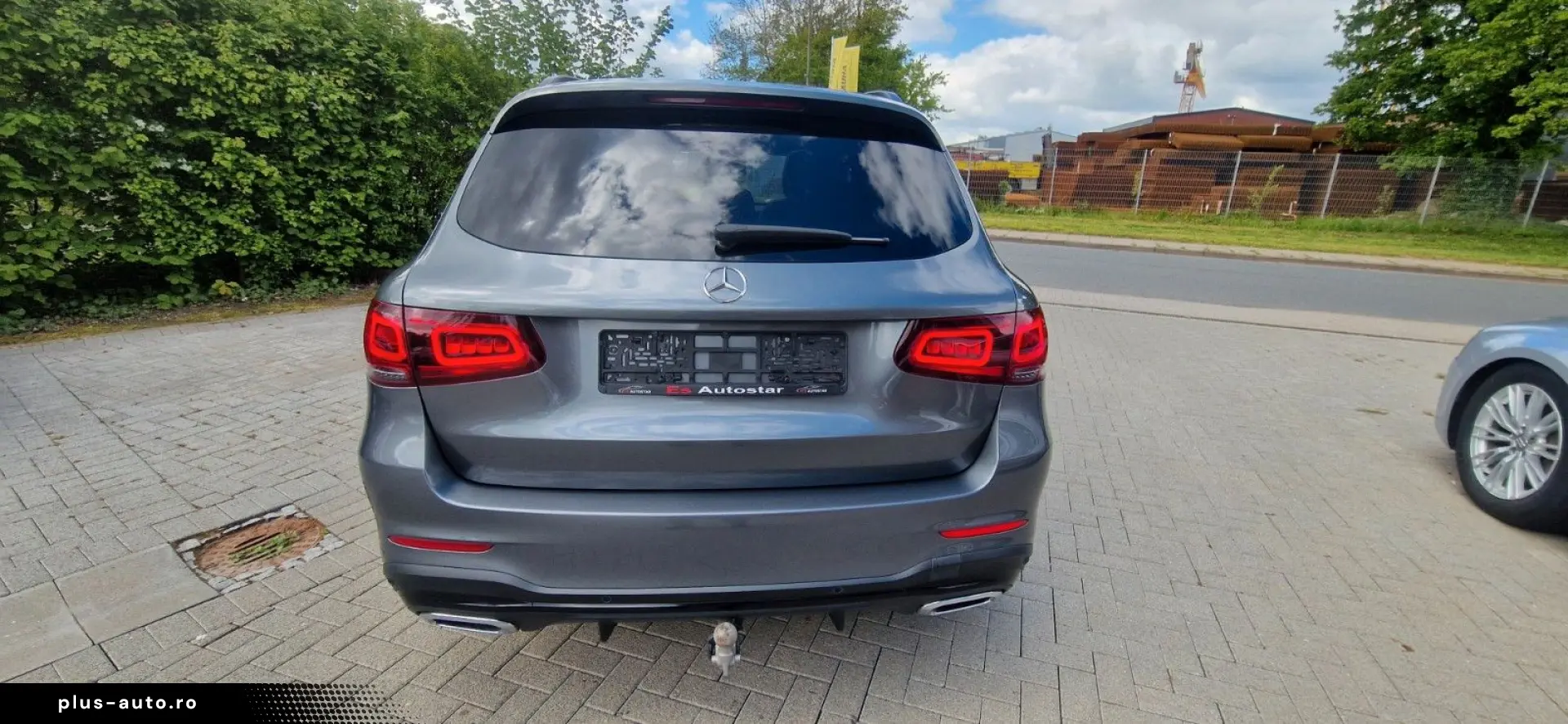 MERCEDES-BENZ GLC 300 d 4MATIC 9G-TRONIC AMG Line Pano AHK