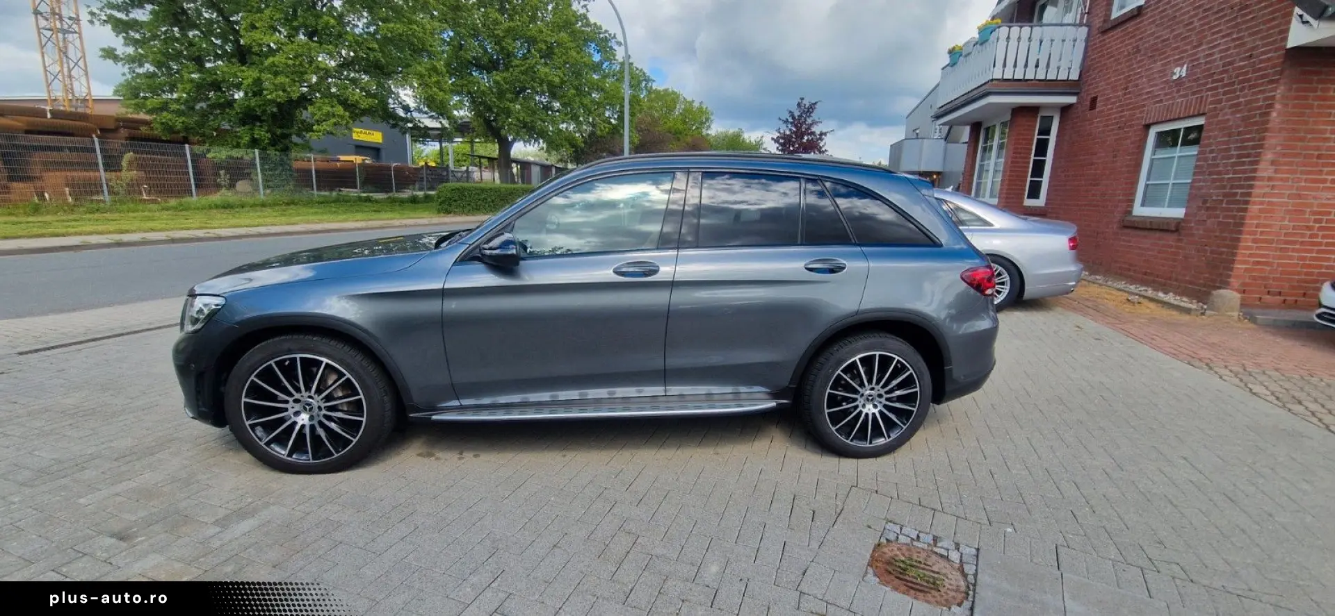 MERCEDES-BENZ GLC 300 d 4MATIC 9G-TRONIC AMG Line Pano AHK