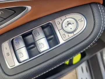 MERCEDES-BENZ GLC 300 d 4MATIC 9G-TRONIC AMG Line Pano AHK