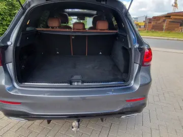 MERCEDES-BENZ GLC 300 d 4MATIC 9G-TRONIC AMG Line Pano AHK