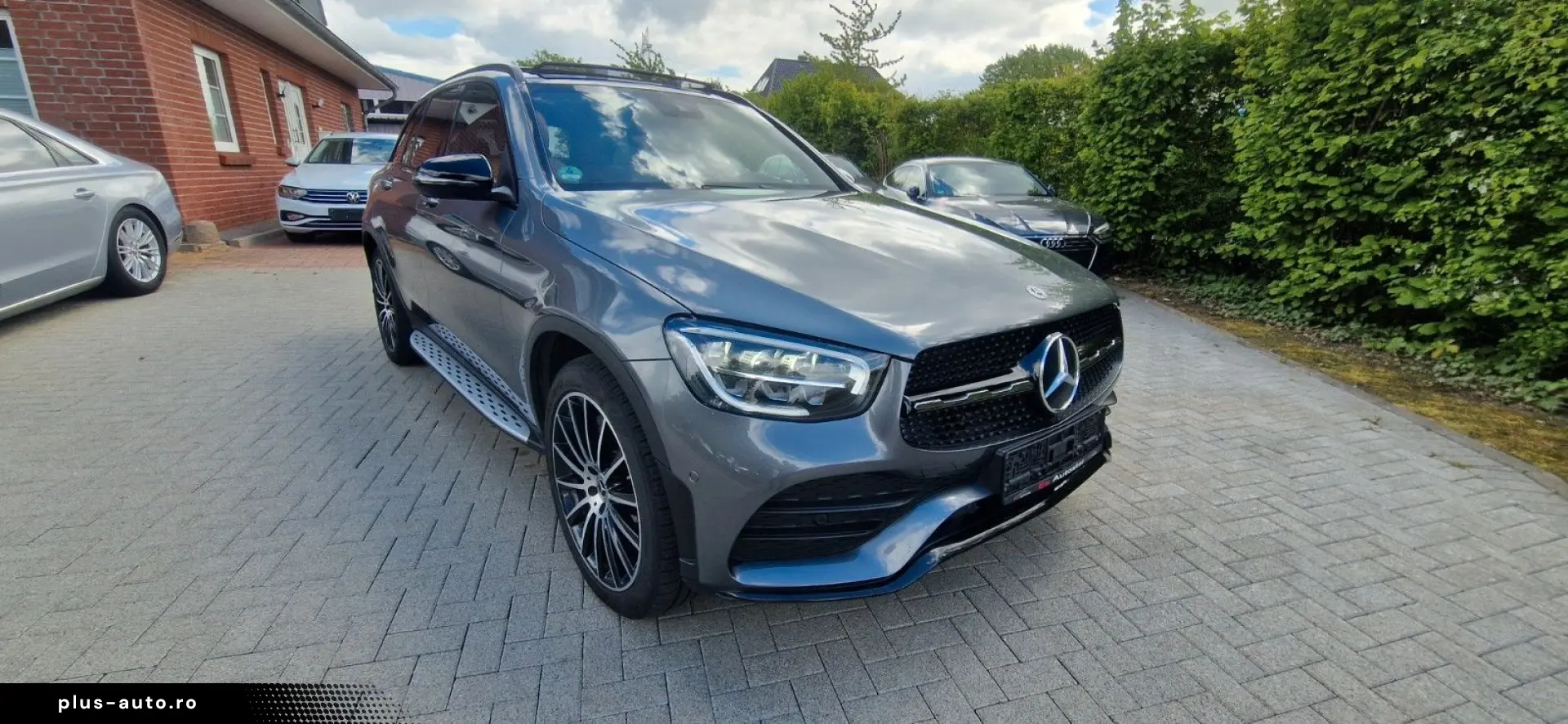 MERCEDES-BENZ GLC 300 d 4MATIC 9G-TRONIC AMG Line Pano AHK