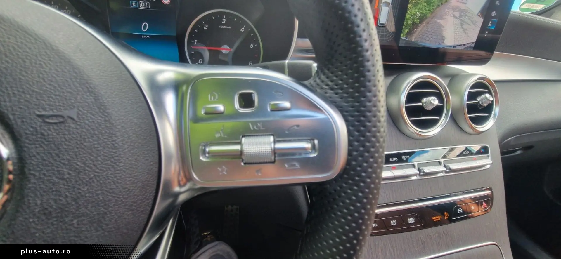 MERCEDES-BENZ GLC 300 d 4MATIC 9G-TRONIC AMG Line Pano AHK