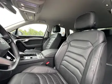 VW Touareg 3.0 TDI 4M R-CAM LED VIRTUAL ACC