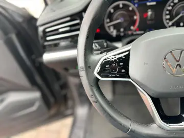 VW Touareg 3.0 TDI 4M R-CAM LED VIRTUAL ACC