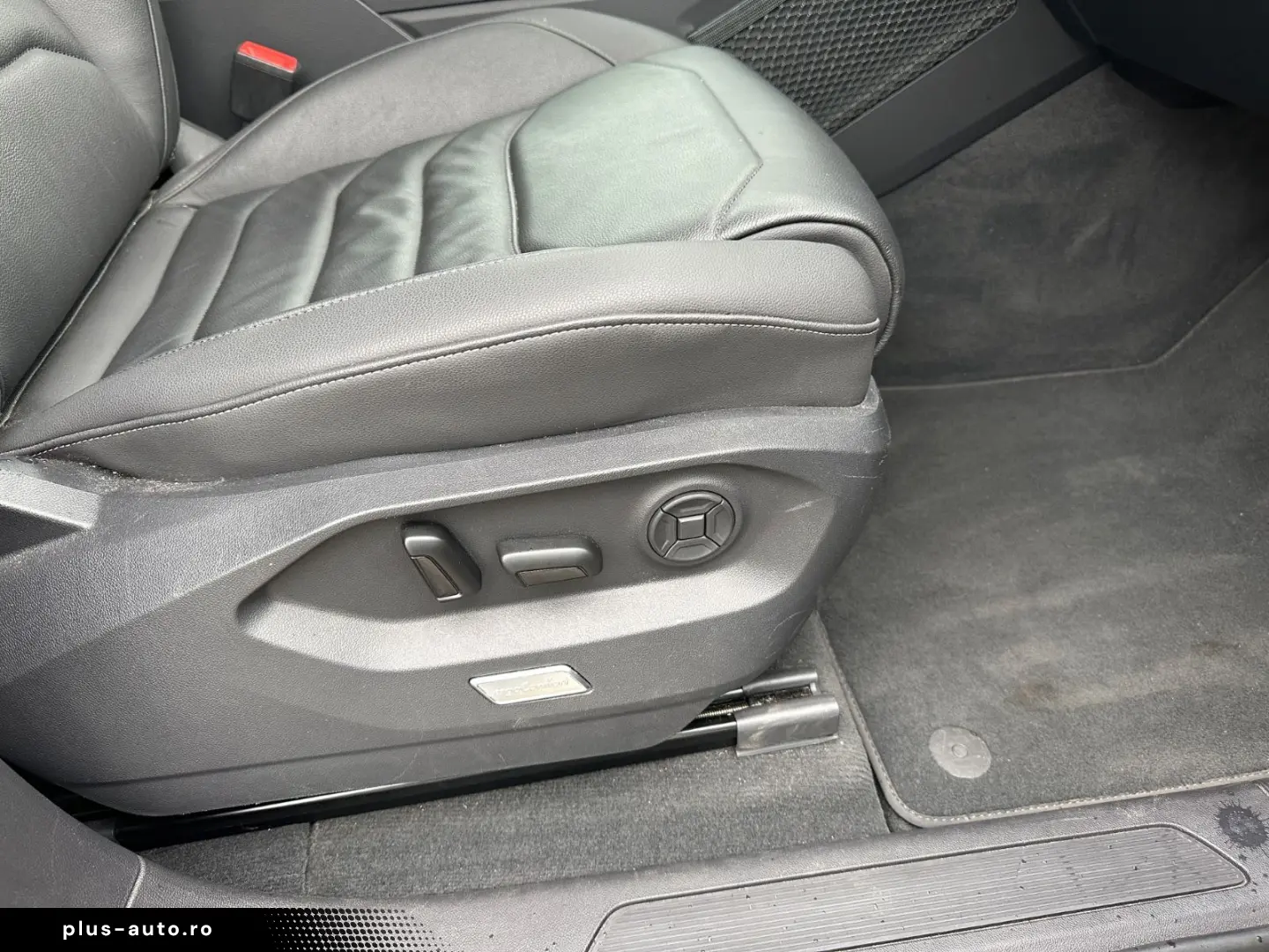 VW Touareg 3.0 TDI 4M R-CAM LED VIRTUAL ACC