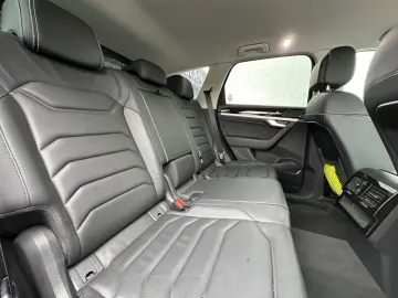 VW Touareg 3.0 TDI 4M R-CAM LED VIRTUAL ACC