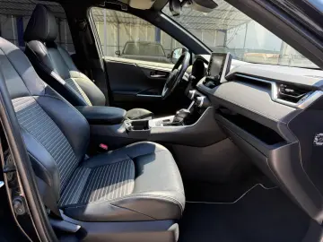 Toyota RAV 4 2.5 Hybrid